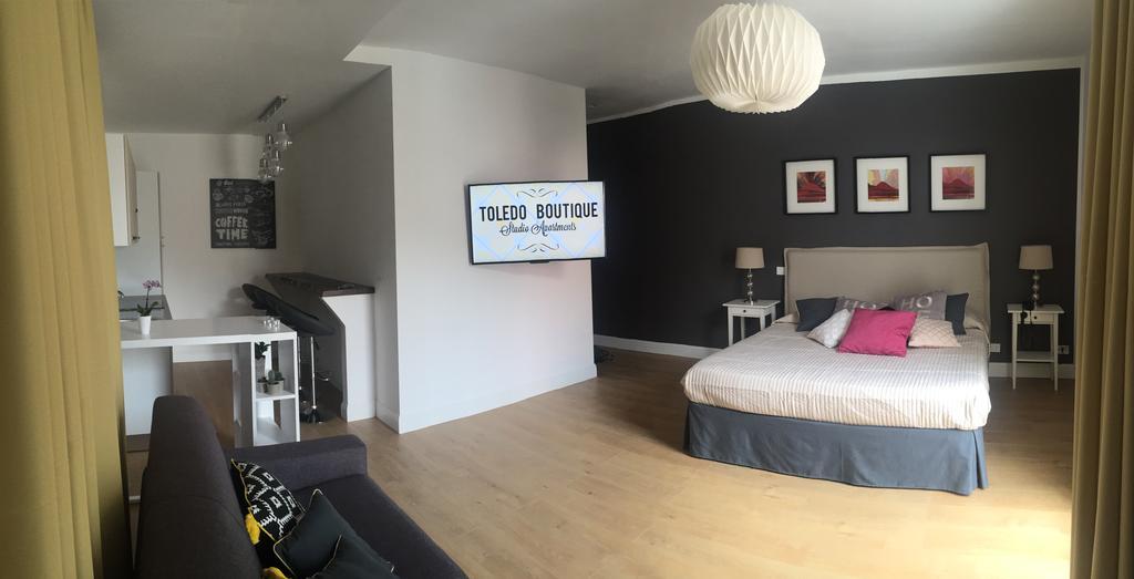 Toledo Boutique Studio Apartments Неаполь Экстерьер фото